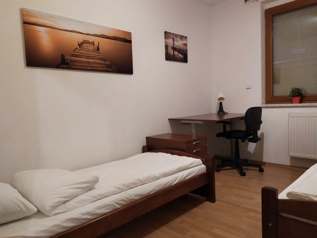Kate & Jenny - Two-Level Apartment In The Old Town 布拉迪斯拉发 外观 照片