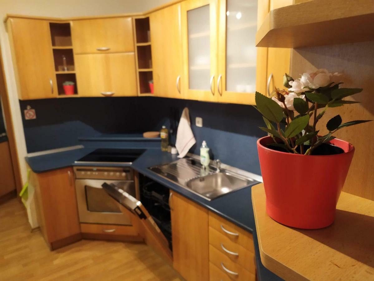 Kate & Jenny - Two-Level Apartment In The Old Town 布拉迪斯拉发 外观 照片